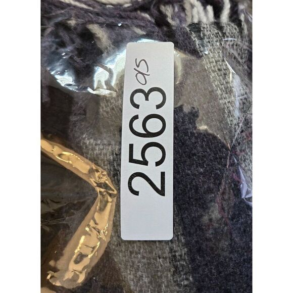 Banana Republic Plaid Fringe Open Poncho plaid OS NEW! Warm soft holiday gift - Picture 5 of 5